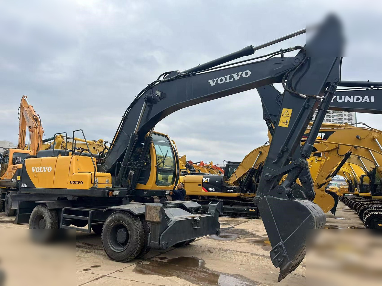 VOLVO EW170 - Riteņu ekskavators: foto 4 VOLVO EW170 - Riteņu ekskavators: foto 4