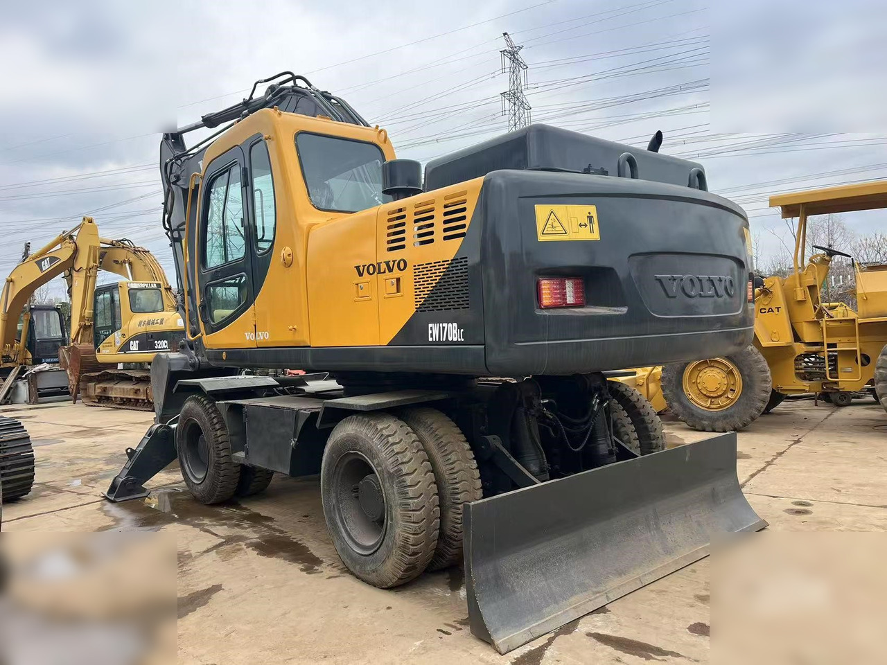 VOLVO EW170 - Riteņu ekskavators: foto 5 VOLVO EW170 - Riteņu ekskavators: foto 5
