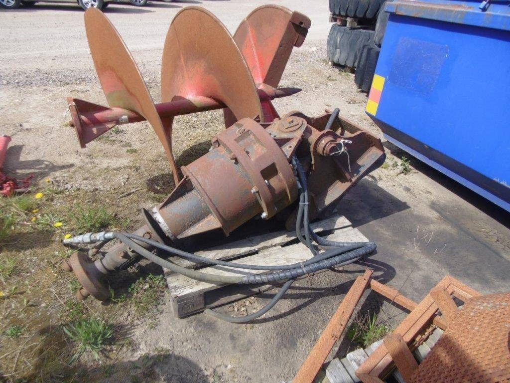 Hydrauliskt Borr 1300 mm i diameter - Zemes urbis: foto 1 Hydrauliskt Borr 1300 mm i diameter - Zemes urbis: foto 1