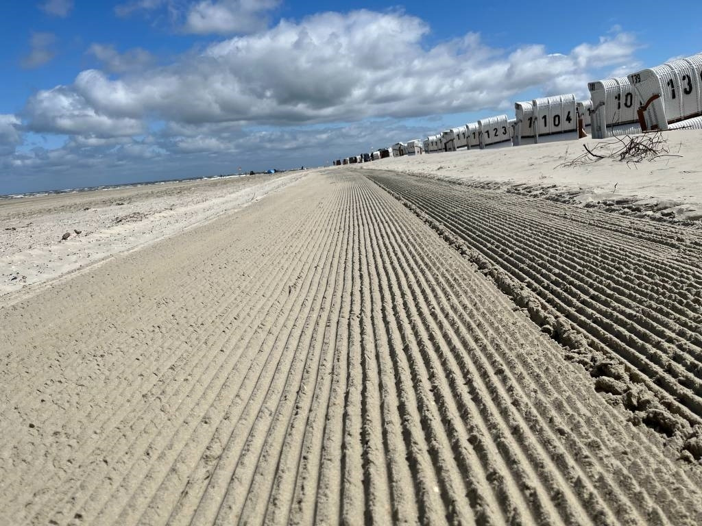 Strandrensare , Beach Teach BT 2000 till salu el. - Komunālā/ Specializētā tehnika: foto 2 Strandrensare , Beach Teach BT 2000 till salu el. - Komunālā/ Specializētā tehnika: foto 2