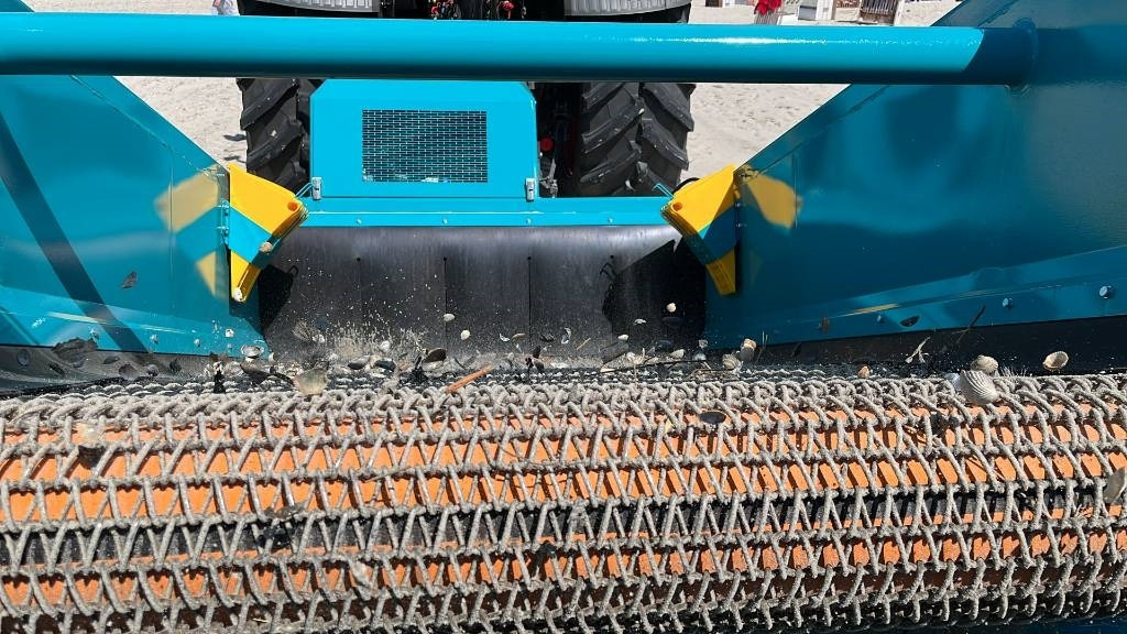 Strandrensare , Beach Teach BT 2000 till salu el. - Komunālā/ Specializētā tehnika: foto 1 Strandrensare , Beach Teach BT 2000 till salu el. - Komunālā/ Specializētā tehnika: foto 1