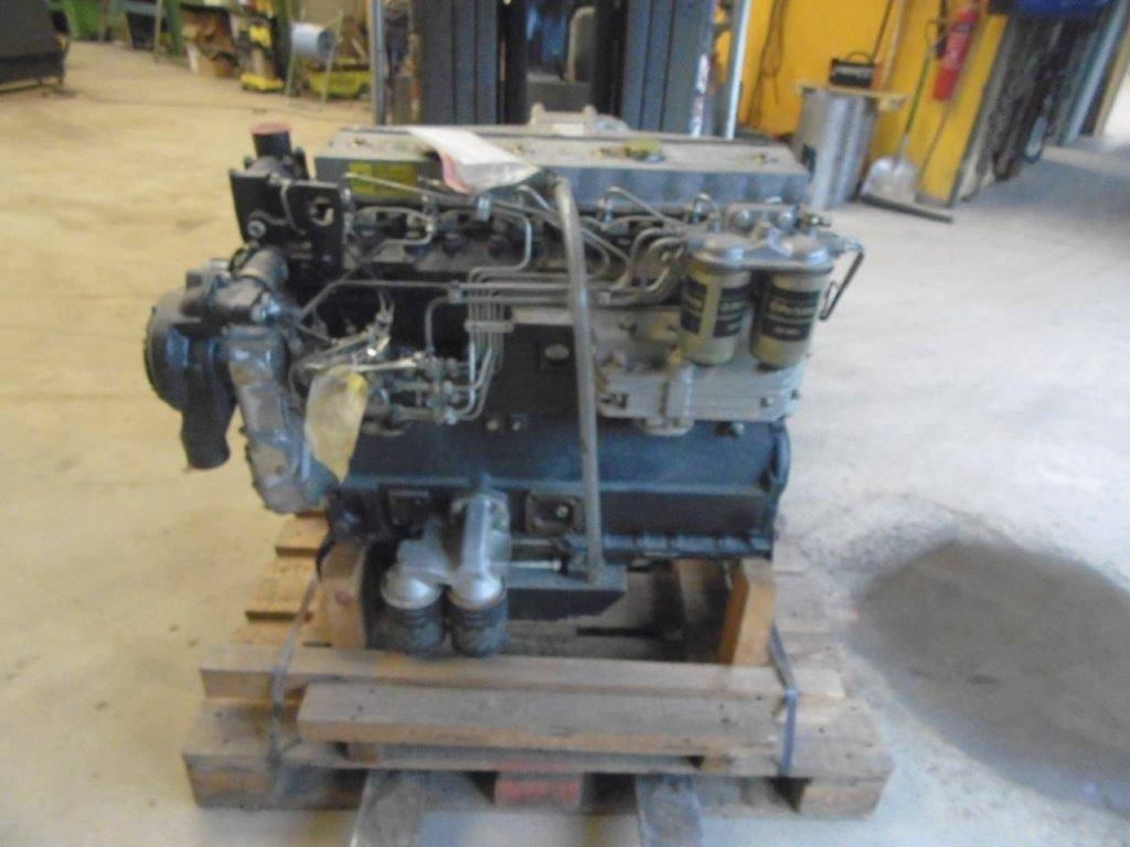 Perkins 6 cyl motor fabriksny YB 30655U5.18678U - Dzinējs - Celtniecības tehnika: foto 2 Perkins 6 cyl motor fabriksny YB 30655U5.18678U - Dzinējs - Celtniecības tehnika: foto 2