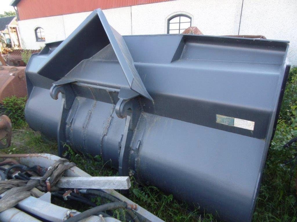 Skopa BM orginal passande L180-220 Bredd 3350, dju - Kauss - Celtniecības tehnika: foto 2 Skopa BM orginal passande L180-220 Bredd 3350, dju - Kauss - Celtniecības tehnika: foto 2