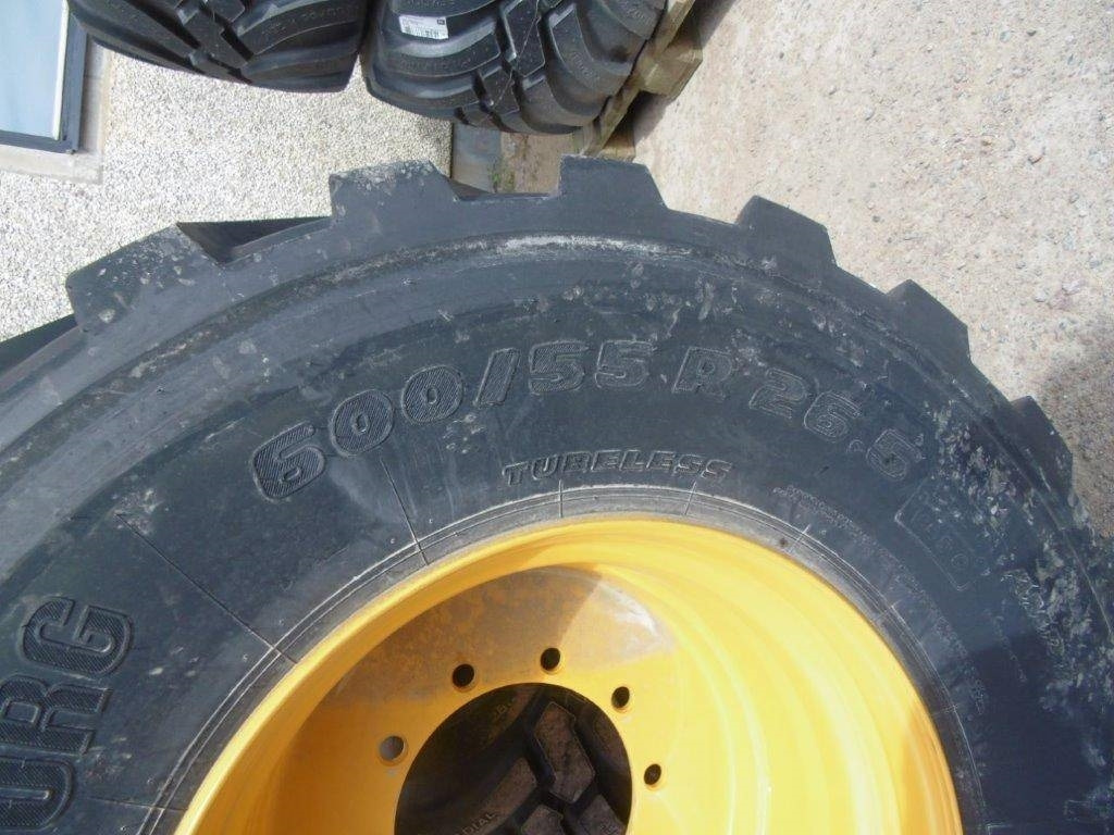 Trelleborg Twin 4 st fabriksnya 600-55/26,5 - Riepa - Celtniecības tehnika: foto 3 Trelleborg Twin 4 st fabriksnya 600-55/26,5 - Riepa - Celtniecības tehnika: foto 3