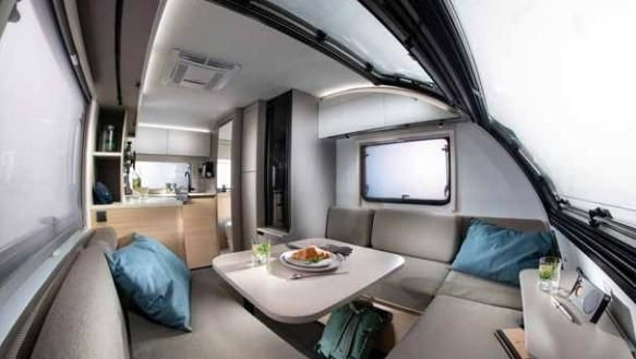 Adria Action 391 LH*1.500KG*EL.FB.-TEMP.*SCHWENK-TISCH - Dzīvojamais treileris: foto 3 Adria Action 391 LH*1.500KG*EL.FB.-TEMP.*SCHWENK-TISCH - Dzīvojamais treileris: foto 3