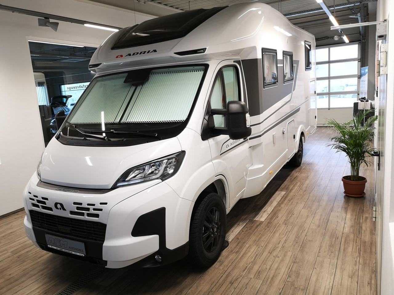 Adria Coral ALL-IN 650 DL*SOLAR*MARKISE*NAVI*SOFORT* - Daļēji integrētais kemperis: foto 2 Adria Coral ALL-IN 650 DL*SOLAR*MARKISE*NAVI*SOFORT* - Daļēji integrētais kemperis: foto 2