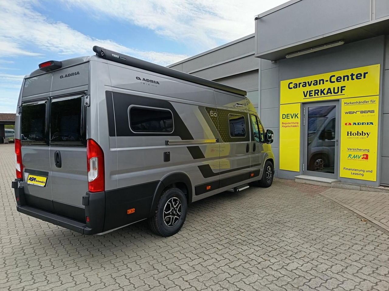 Adria Twin "60Y" 640 SLB 4,25MAXI*JUBILEE*MARKISE*LED - Auto kemperis: foto 4 Adria Twin "60Y" 640 SLB 4,25MAXI*JUBILEE*MARKISE*LED - Auto kemperis: foto 4