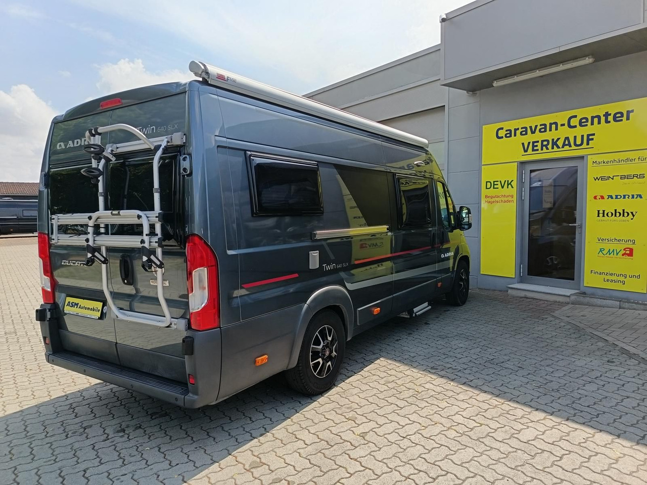Adria Twin 640SLX Platinum*MARKISE*TV*SAT*FAHRRADTRÄG. - Auto kemperis: foto 4 Adria Twin 640SLX Platinum*MARKISE*TV*SAT*FAHRRADTRÄG. - Auto kemperis: foto 4