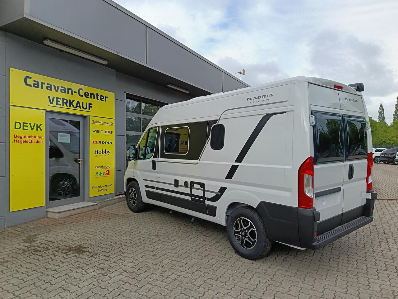Adria Twin ALL-IN 540 SP*AUTOMATIK*SAFETY*STYLE*SOFORT - Auto kemperis: foto 5 Adria Twin ALL-IN 540 SP*AUTOMATIK*SAFETY*STYLE*SOFORT - Auto kemperis: foto 5