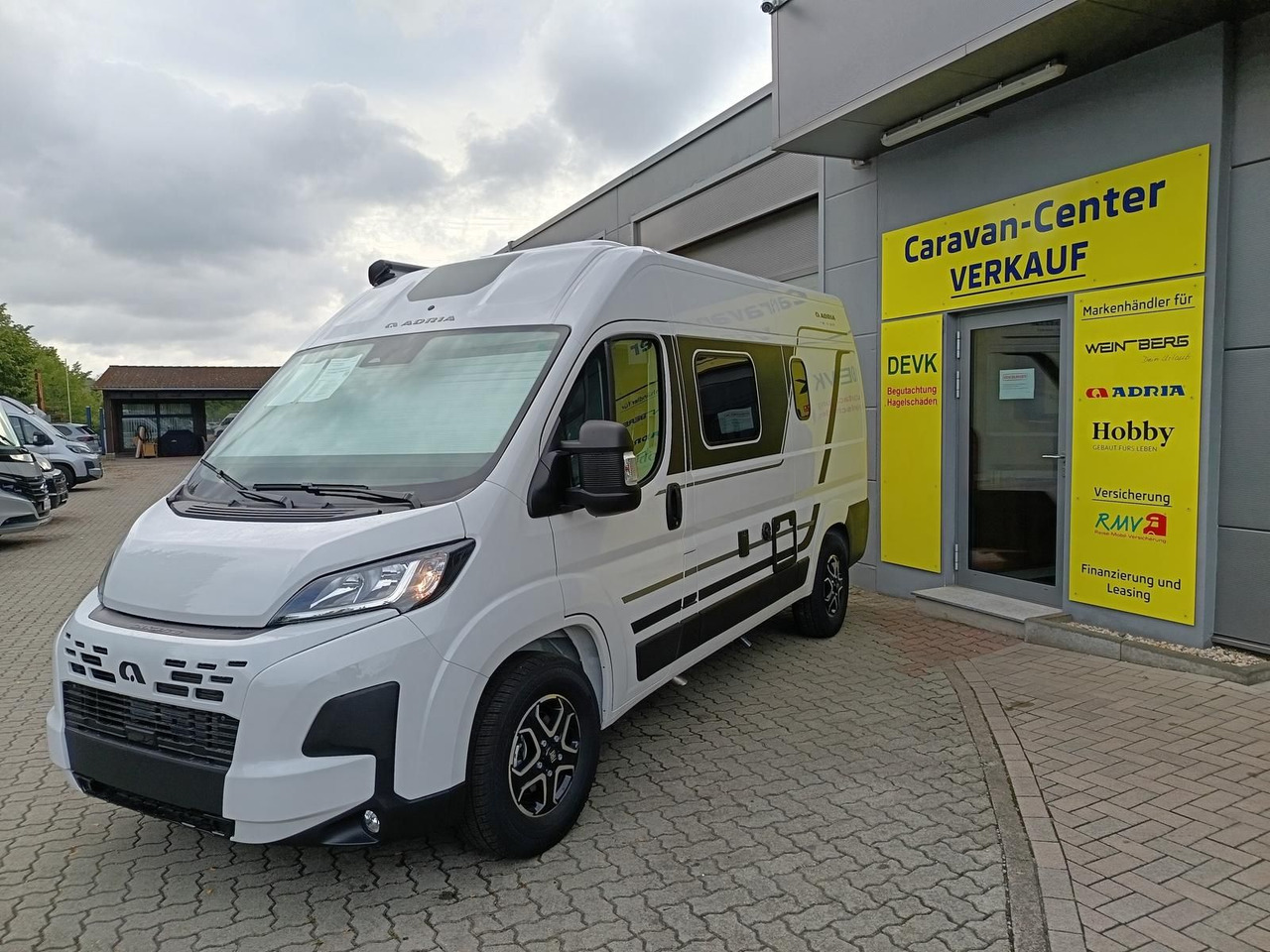 Adria Twin ALL-IN 540 SP*AUTOMATIK*SAFETY*STYLE*SOFORT - Auto kemperis: foto 3 Adria Twin ALL-IN 540 SP*AUTOMATIK*SAFETY*STYLE*SOFORT - Auto kemperis: foto 3