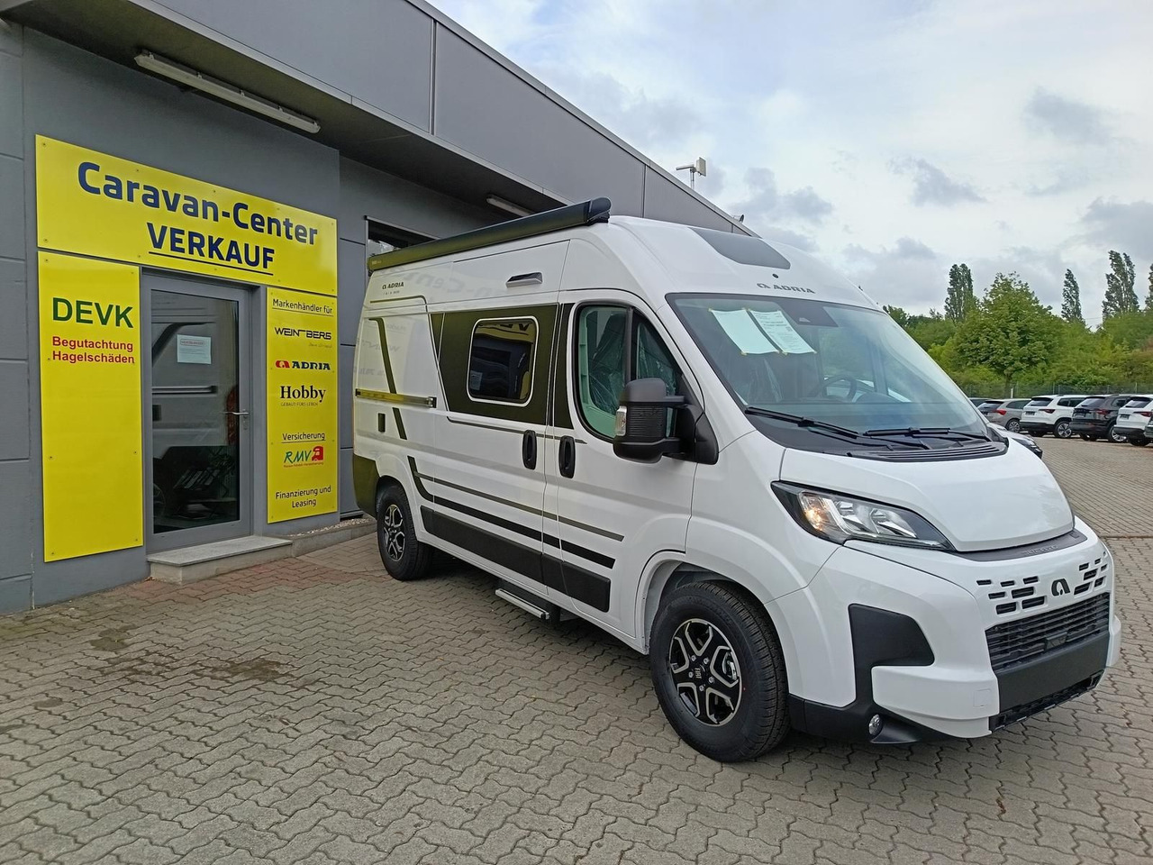 Adria Twin ALL-IN 540 SP*AUTOMATIK*SAFETY*STYLE*SOFORT - Auto kemperis: foto 2 Adria Twin ALL-IN 540 SP*AUTOMATIK*SAFETY*STYLE*SOFORT - Auto kemperis: foto 2