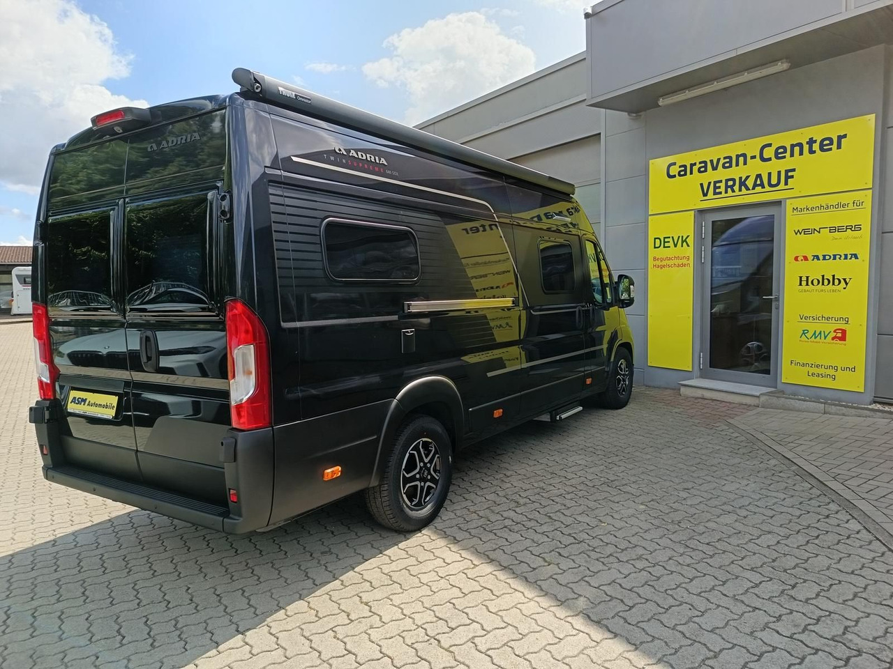 Adria Twin Edition 640 SGX Maxi 132kW*138L KÜHLSCHRANK - Auto kemperis: foto 4 Adria Twin Edition 640 SGX Maxi 132kW*138L KÜHLSCHRANK - Auto kemperis: foto 4