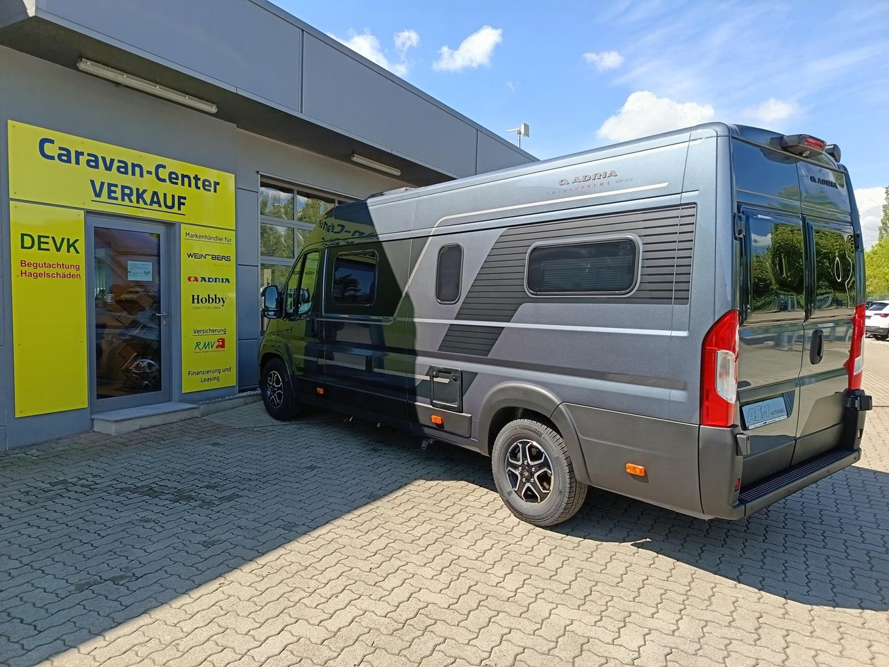Adria Twin Edition 640 SGX Maxi 132kW*138L KÜHLSCHRANK - Auto kemperis: foto 5 Adria Twin Edition 640 SGX Maxi 132kW*138L KÜHLSCHRANK - Auto kemperis: foto 5