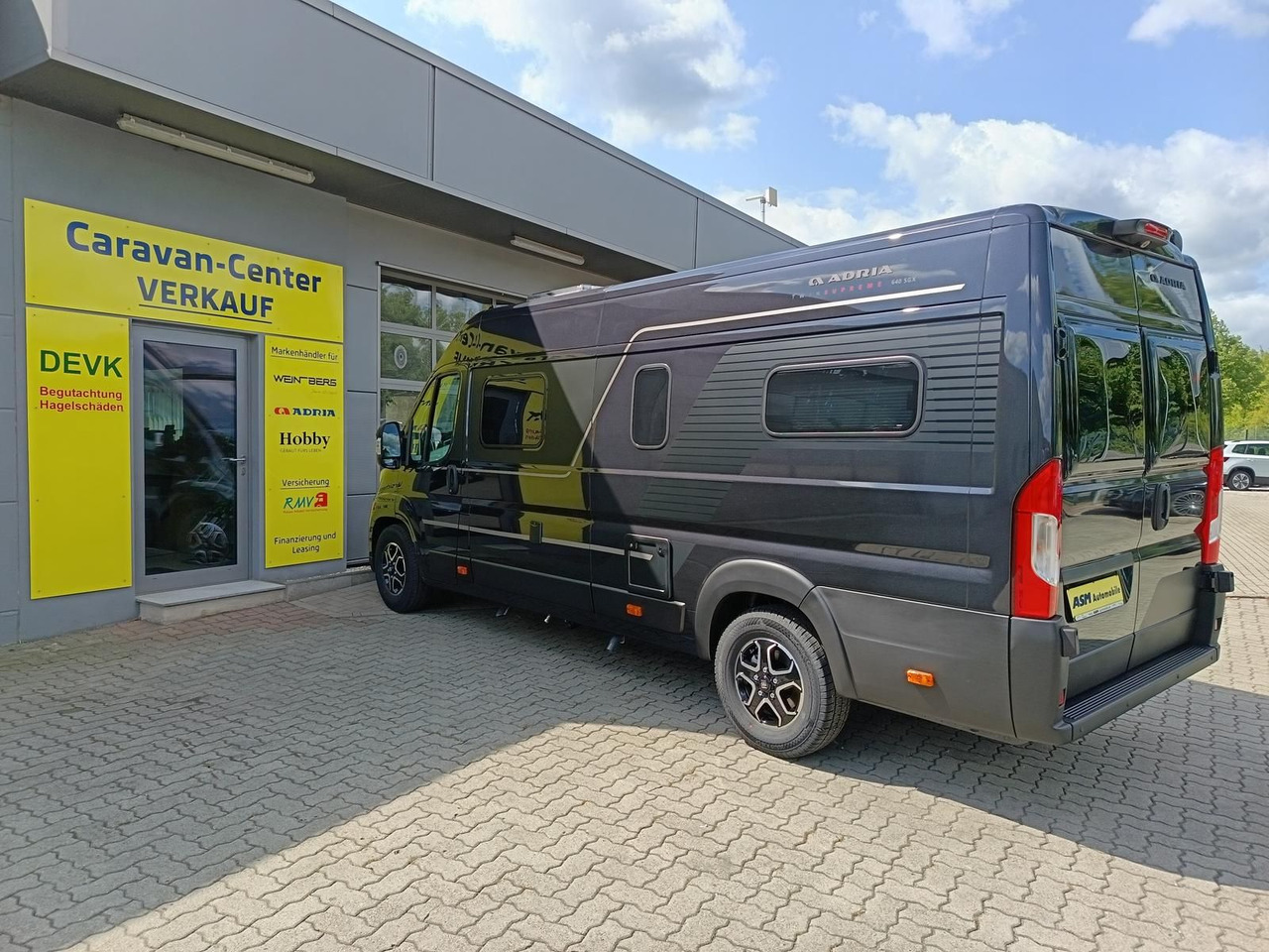 Adria Twin Edition 640 SGX Maxi 132kW*138L KÜHLSCHRANK - Auto kemperis: foto 5 Adria Twin Edition 640 SGX Maxi 132kW*138L KÜHLSCHRANK - Auto kemperis: foto 5