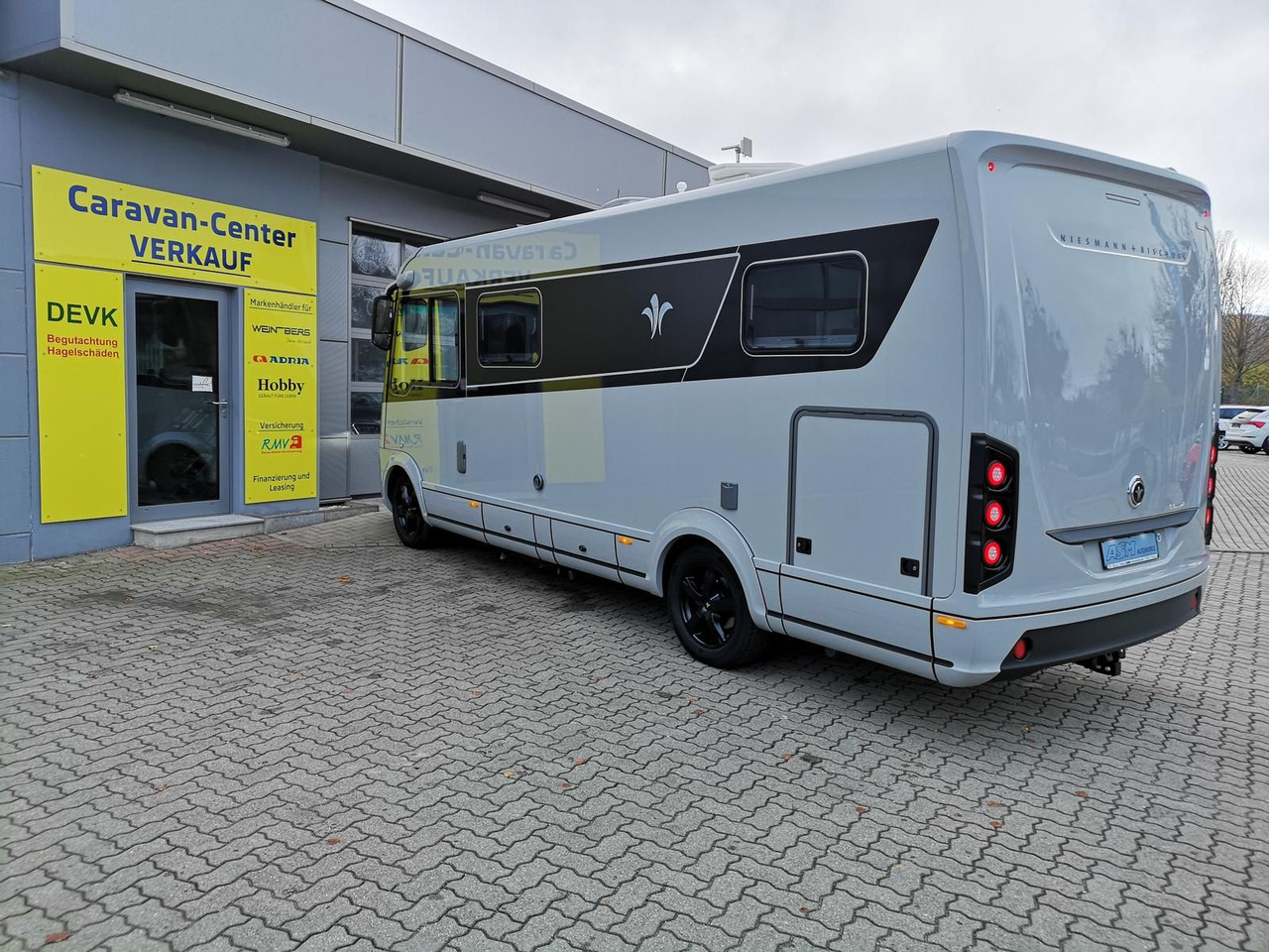 Niesmann + Bischoff iSmove 6.9 E 132 kW+AHK+SOLAR+ALDE+KLIMA+NAVI - Integrēts kemperis: foto 5 Niesmann + Bischoff iSmove 6.9 E 132 kW+AHK+SOLAR+ALDE+KLIMA+NAVI - Integrēts kemperis: foto 5