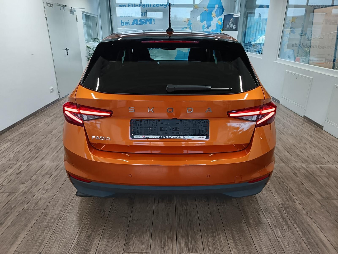 Skoda Fabia 130 Jahre 1,0 TSI*AHK-VORBER.*5J.GARANTIE* - Sedans: foto 5 Skoda Fabia 130 Jahre 1,0 TSI*AHK-VORBER.*5J.GARANTIE* - Sedans: foto 5