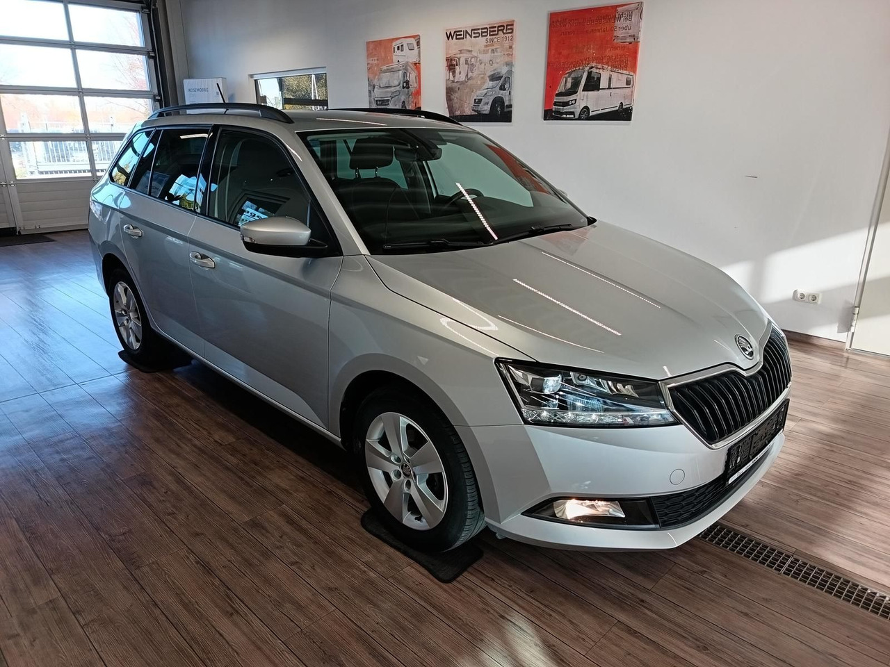Skoda Fabia Combi Style 1.0 TSI*AHK*LED*R-KAM*PDC*SHZ* - Universālis: foto 3 Skoda Fabia Combi Style 1.0 TSI*AHK*LED*R-KAM*PDC*SHZ* - Universālis: foto 3