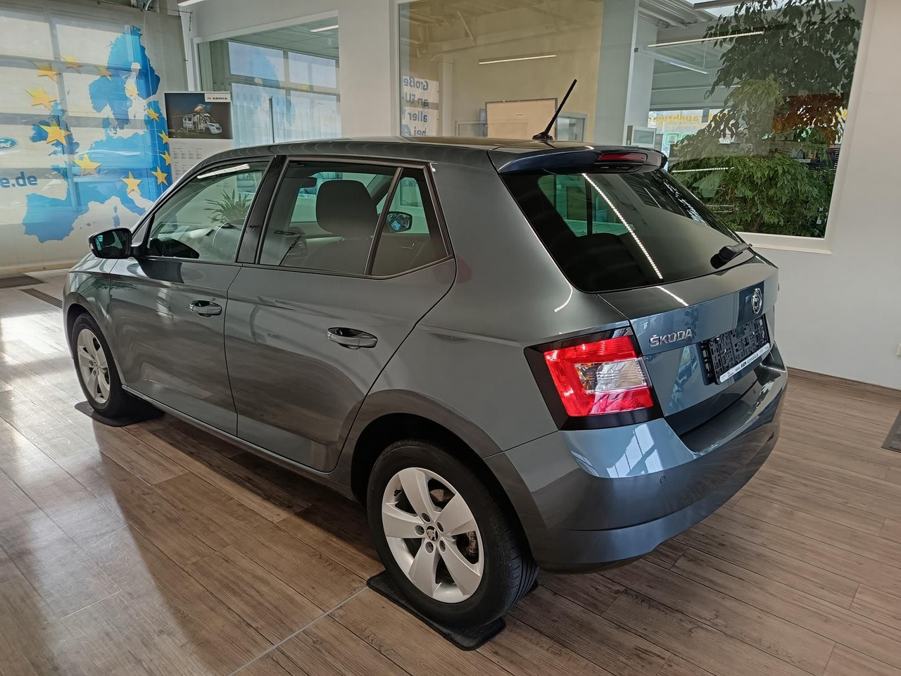 Skoda Fabia Style 1,2 TSI 81 kW DSG*PDC*SHZ*TEMP*KLIMA - Vieglā automašīna: foto 4 Skoda Fabia Style 1,2 TSI 81 kW DSG*PDC*SHZ*TEMP*KLIMA - Vieglā automašīna: foto 4