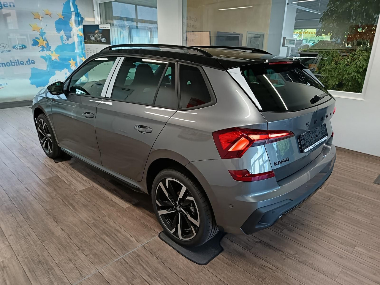 Skoda Kamiq Monte Carlo 1,5 TSI DSG*AHK*PANO*LED*ACC* - SUV: foto 4 Skoda Kamiq Monte Carlo 1,5 TSI DSG*AHK*PANO*LED*ACC* - SUV: foto 4