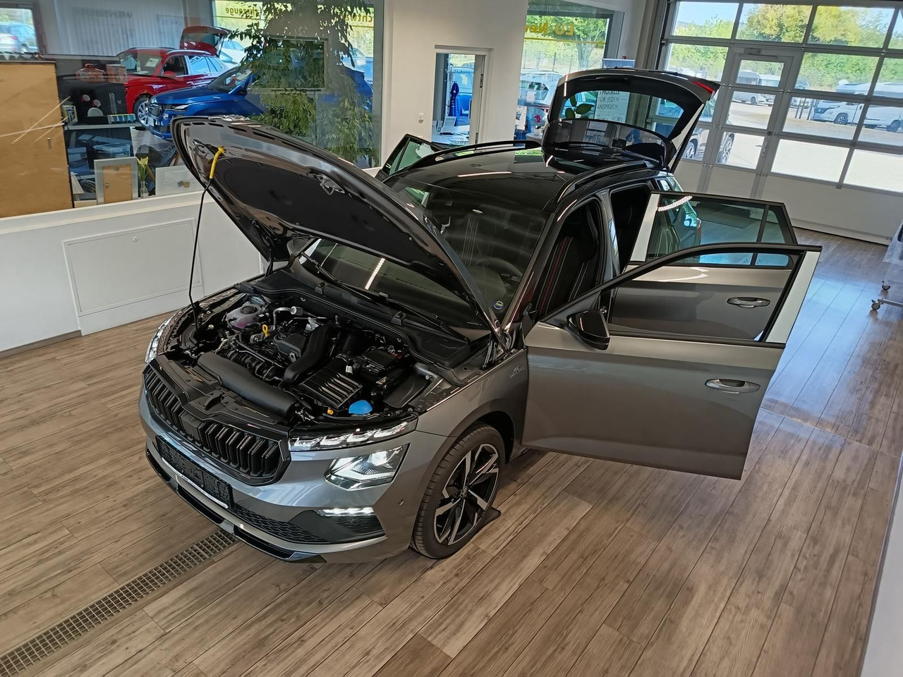 Skoda Kamiq Monte Carlo 1,5 TSI DSG*AHK*PANO*LED*ACC* - SUV: foto 2 Skoda Kamiq Monte Carlo 1,5 TSI DSG*AHK*PANO*LED*ACC* - SUV: foto 2