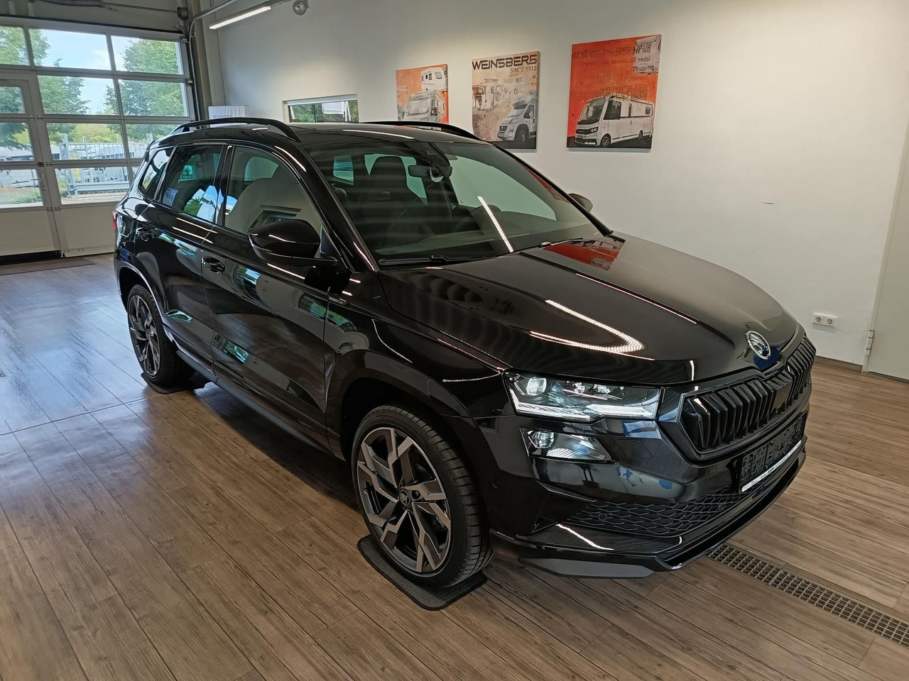 Skoda Karoq Sportline 1,5 TSI DSG*AHK*PSD*STD.HZG*NAVI - SUV: foto 3 Skoda Karoq Sportline 1,5 TSI DSG*AHK*PSD*STD.HZG*NAVI - SUV: foto 3