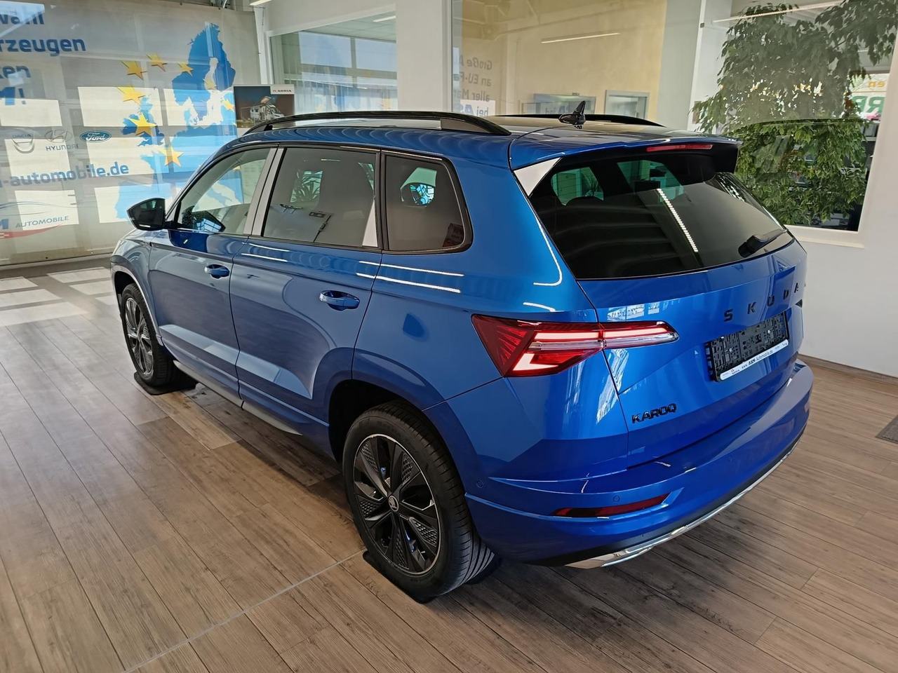 Skoda Karoq Sportline 1,5TSI DSG*AHK*360°*5J.GARANTIE* - SUV: foto 4 Skoda Karoq Sportline 1,5TSI DSG*AHK*360°*5J.GARANTIE* - SUV: foto 4