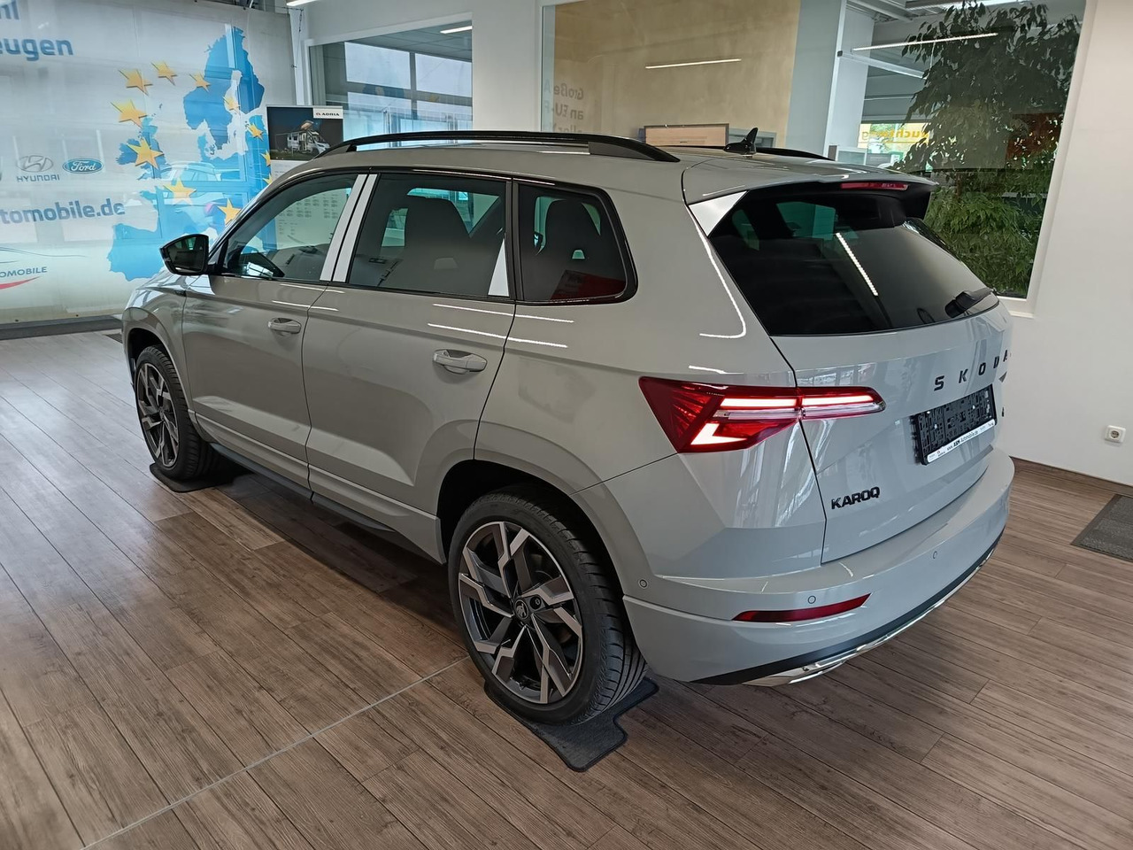 Skoda Karoq Sportline 2,0 TDI DSG 4x4*AHK*PSD*STD.HZG* - SUV: foto 4 Skoda Karoq Sportline 2,0 TDI DSG 4x4*AHK*PSD*STD.HZG* - SUV: foto 4