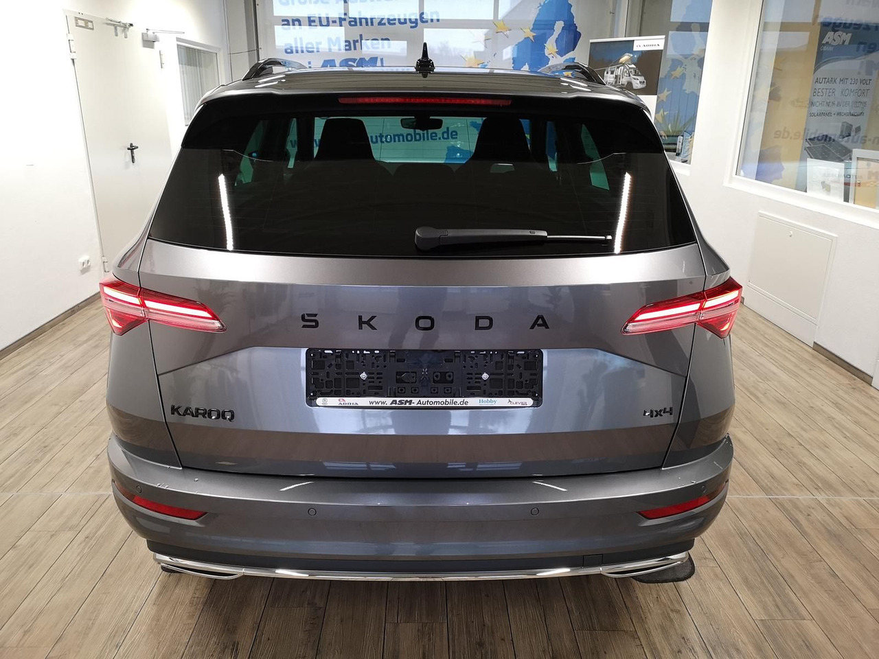 Skoda Karoq Sportline 2,0TDI DSG 4x4*PSD*AHK*360°*NAVI - SUV: foto 5 Skoda Karoq Sportline 2,0TDI DSG 4x4*PSD*AHK*360°*NAVI - SUV: foto 5
