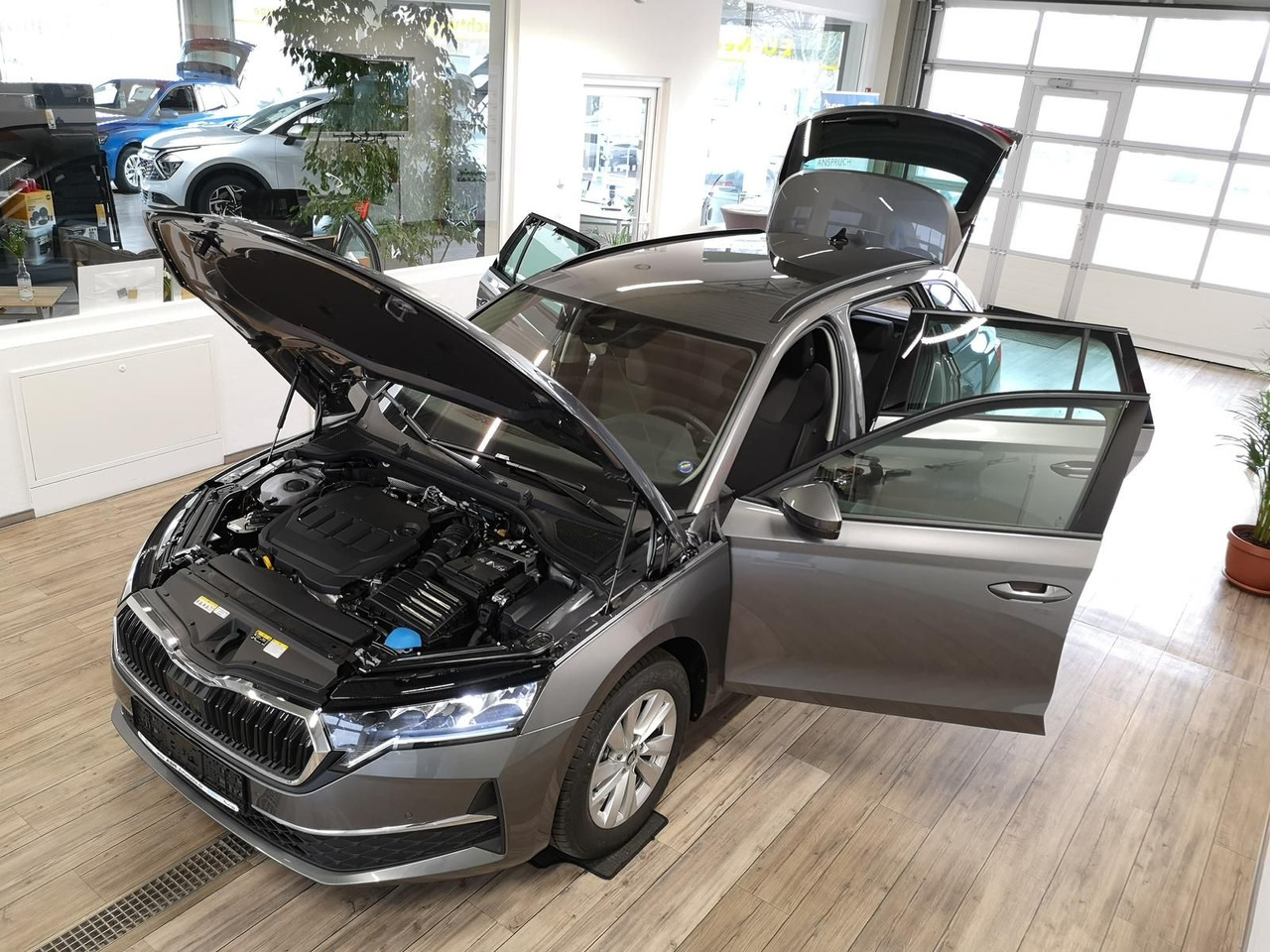 Skoda Octavia Combi Selection DSG*AHK*WINTERPAKET*LED* - Universālis: foto 2 Skoda Octavia Combi Selection DSG*AHK*WINTERPAKET*LED* - Universālis: foto 2