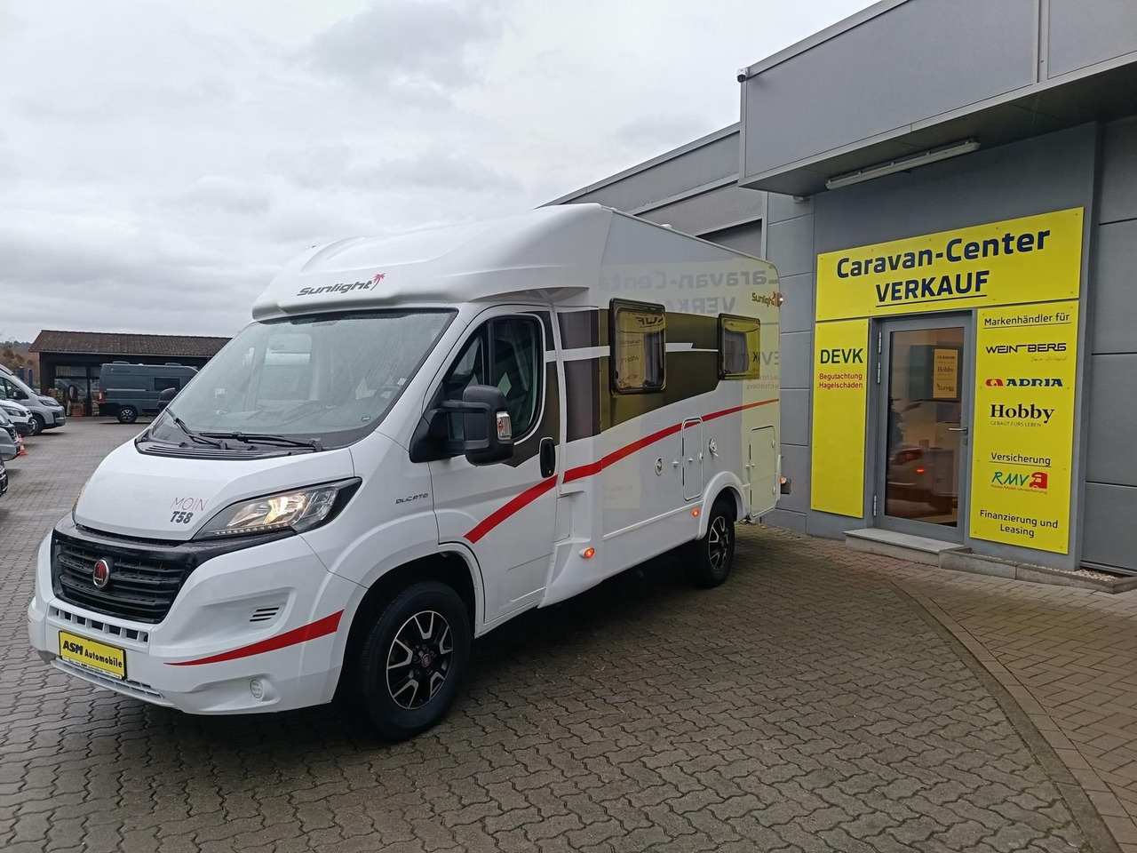 Sunlight T 58*MARKISE*SOLAR*SAT*TV*ROLLER TRÄGER - Daļēji integrētais kemperis: foto 3 Sunlight T 58*MARKISE*SOLAR*SAT*TV*ROLLER TRÄGER - Daļēji integrētais kemperis: foto 3