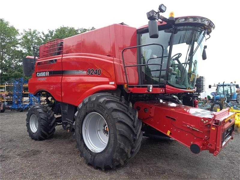 Case IH Axial Flow 9240 - Labības kombains: foto 2 Case IH Axial Flow 9240 - Labības kombains: foto 2