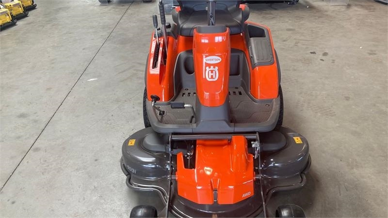 Husqvarna R200IX AWD Elektrisk - Zāles pļāvējs: foto 3 Husqvarna R200IX AWD Elektrisk - Zāles pļāvējs: foto 3