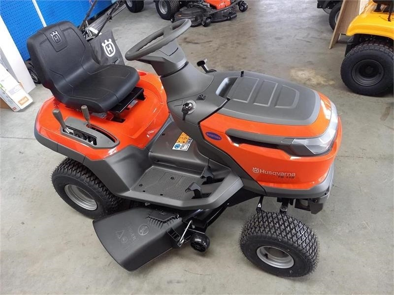 Husqvarna TS 112 - Komunālais traktors: foto 3 Husqvarna TS 112 - Komunālais traktors: foto 3