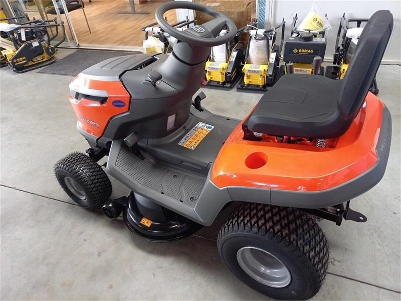Husqvarna TS 112 - Komunālais traktors: foto 2 Husqvarna TS 112 - Komunālais traktors: foto 2