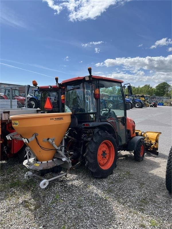 Kubota STW37 Kun 1144 timer - Komunālais traktors: foto 2 Kubota STW37 Kun 1144 timer - Komunālais traktors: foto 2