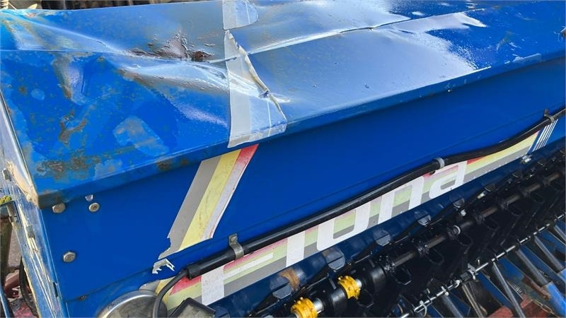 Kuhn HR 3001 M med Fiona Apollo - Kombinētā sējmašīna: foto 5 Kuhn HR 3001 M med Fiona Apollo - Kombinētā sējmašīna: foto 5