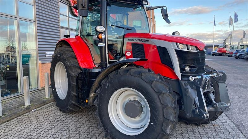 Massey Ferguson 6S.165 Dyna 6 Exclusive - Traktors: foto 5 Massey Ferguson 6S.165 Dyna 6 Exclusive - Traktors: foto 5