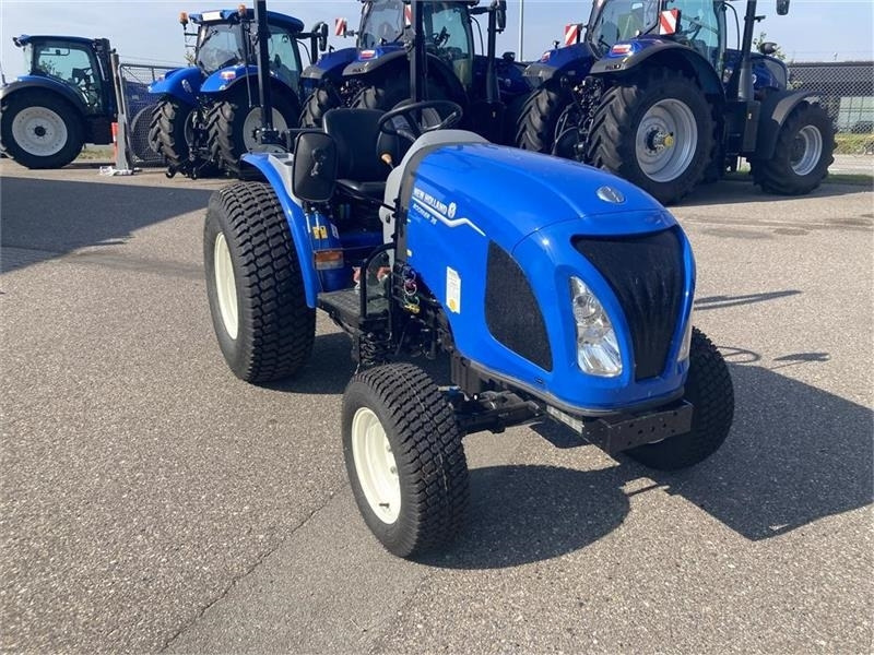 New Holland BOOMER 35 HST - Komunālais traktors: foto 2 New Holland BOOMER 35 HST - Komunālais traktors: foto 2