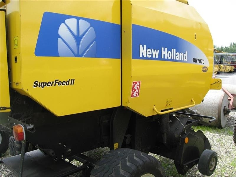 New Holland BR7070 med SUPER FEED - Rituļu prese: foto 3 New Holland BR7070 med SUPER FEED - Rituļu prese: foto 3