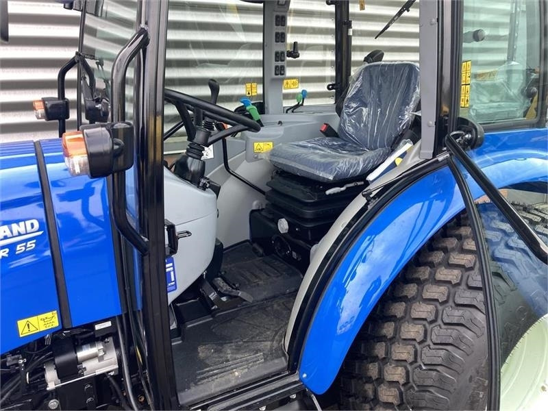 New Holland Boomer 55 - Komunālais traktors: foto 4 New Holland Boomer 55 - Komunālais traktors: foto 4