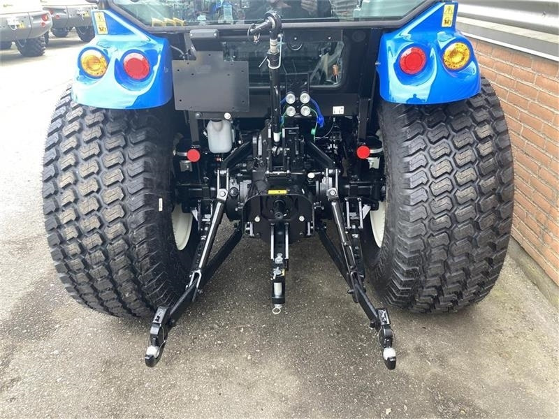 New Holland Boomer 55 - Komunālais traktors: foto 3 New Holland Boomer 55 - Komunālais traktors: foto 3