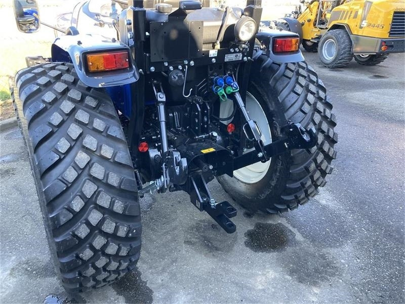 New Holland Boomer 55 Stage V - Rops - Komunālais traktors: foto 4 New Holland Boomer 55 Stage V - Rops - Komunālais traktors: foto 4