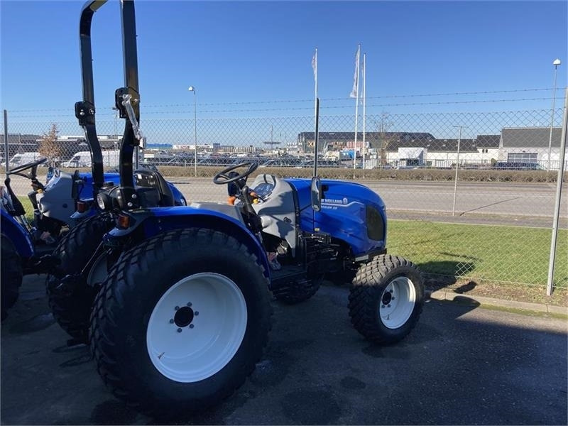 New Holland Boomer 55 Stage V - Rops - Komunālais traktors: foto 3 New Holland Boomer 55 Stage V - Rops - Komunālais traktors: foto 3