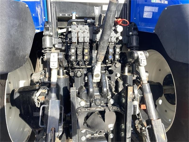 New Holland T7.315 Auto Command Ny Motor - Traktors: foto 4 New Holland T7.315 Auto Command Ny Motor - Traktors: foto 4