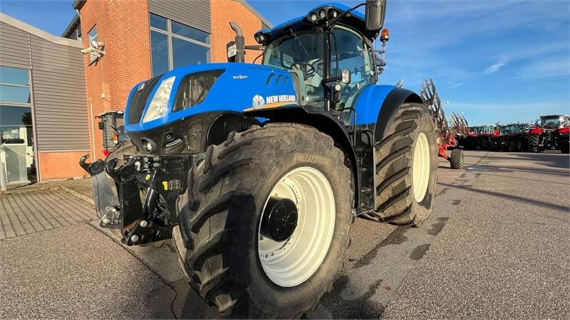 New Holland T7.315 HD AutoComand - Traktors: foto 2 New Holland T7.315 HD AutoComand - Traktors: foto 2