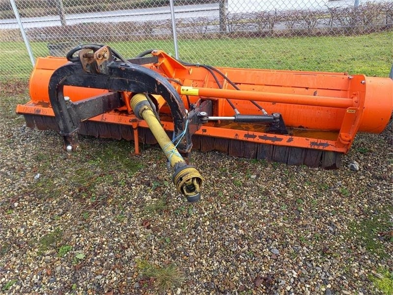 Perfect KT-300 Heavy-Duty. Hy-sideforskydning - Pļaujmašīna-smalcinātājs: foto 2 Perfect KT-300 Heavy-Duty. Hy-sideforskydning - Pļaujmašīna-smalcinātājs: foto 2