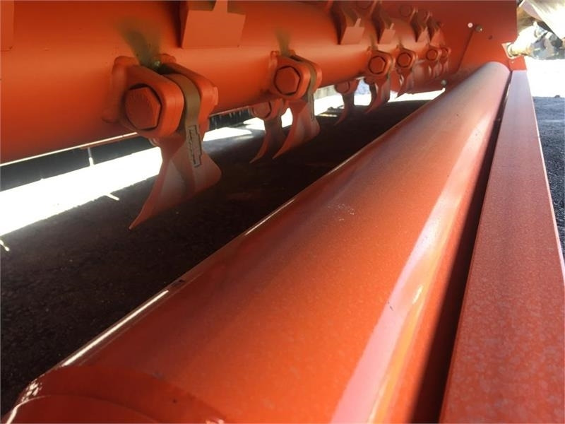 Perfect ZW-240 - Zāles pļāvējs: foto 3 Perfect ZW-240 - Zāles pļāvējs: foto 3