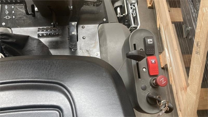 Stiga Park 500WX 4WD inkl. 100 Combi Q plus  - Zāles pļāvējs: foto 2 Stiga Park 500WX 4WD inkl. 100 Combi Q plus  - Zāles pļāvējs: foto 2