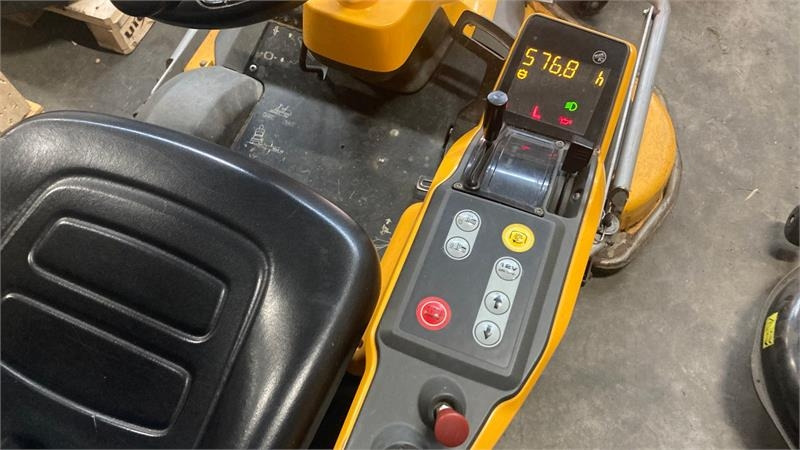 Stiga Park Pro 540IX 4WD 125 Combi Pro el. - Zāles pļāvējs: foto 5 Stiga Park Pro 540IX 4WD 125 Combi Pro el. - Zāles pļāvējs: foto 5