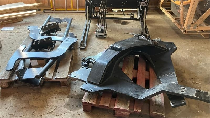 Stoll FZ 60,1 3 ventil og dæmpning Med beslag for NH T7. - Frontālais iekrāvējs: foto 3 Stoll FZ 60,1 3 ventil og dæmpning Med beslag for NH T7. - Frontālais iekrāvējs: foto 3